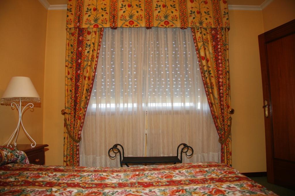 Hotel San Rosendo Ourense Rum bild